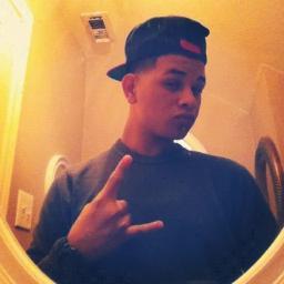 Ayoo_carloz's profile picture. living my life to the fullest because yuh dont know if yuh might wake up tomorrow 
by thatboii_carloz