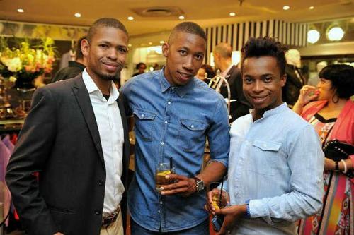 The face YOU know uv seen.. Media-Marketing and the biggest liker of nice things... TV Presenter 4 #SoweTop10 &
Phillip Morris International TrendSpotter