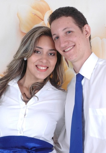 Determinado, gurreiro, educado, tranquilo, comunicativo, persistente, apaixonado...assim vou eu correndo atrás dos meus sonhos!!!