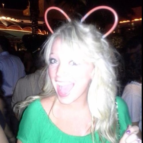 kelsoleg13's profile picture. Oh, oh, it's magic, you knowWw