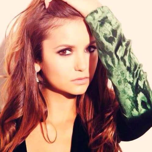 Beneath this strong educated artist is a panting wild child. Queen of the Jungle! #DestructiveDisney 18+MC RP