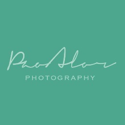 Facebook: Pao Alor Fotografia 
Instagram: paoalorfotografia 
Servicios de fotografía personales, grupales y de producto. Mérida y Cancún, México.