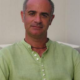 software engineer-I write poetry, dance salsa and bachata-I listen to jazz and rock