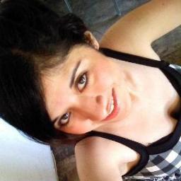 expresarme es lo que mejor se hacer... cantando, bailando, escribiendo, una forma distinta de ser ;)