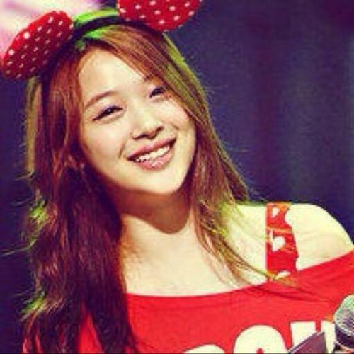 Verified (♥ ^▽^)っ @NAE_RP Visual of f[x] || Sulli Choi imnida || 최진리 /Choi Jin Ri || 94line || Zingel xD || Let's be friend :)