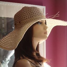 bloomingbari's profile picture. BLOOMING E' UN NEGOZIO DIVERSO: UN LUOGO ACCOGLIENTE DOVE LA PAROLA D'ORDINE NON E' FATTO IN SERIE E NEMMENO LO VENDIAMO PERCHE' VA DI MODA