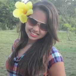 Eu gosto de gente bem humorada, de riso fácil, de abraço apertado. Gente de coração. Gente que faz amigos pela amizade e ama só pelo amor.
