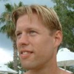 getrouwd, 3 kinderen, eigen bedrijf, melkveehouderij, hobby's voetbal, social media, gadgets, gamen, films / tv kijken, bios, dagjes weekendjes weg, vakantie