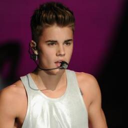 FOLLOW ME @justinbieber
#FOREVER BELIEBER
#neversaynever justin