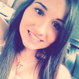 ''Não me julgue, você sabe o meu nome, não minha história.''
Demi Lovato    
http://t.co/YFX1QQnG  :3