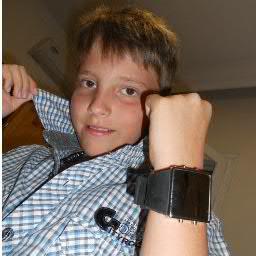Hey!My name is Nikola Barac.II love Music and Movies...I want to become a great Singer one day!If you have Instagram follow me!