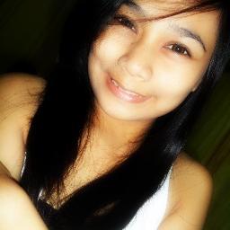 simple girl :)) but cute !! hihi