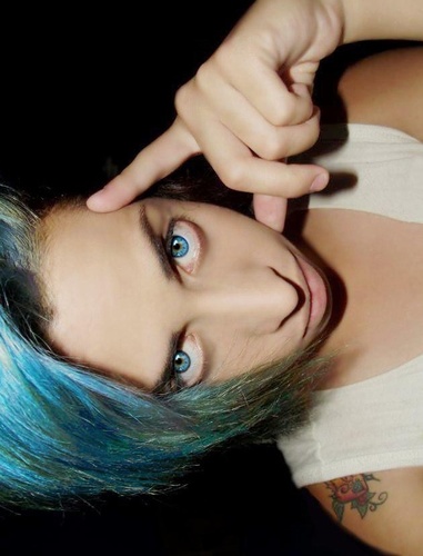 hello. sou Arroiz Browwns tenho 20 sou de oringem Italiano model editor blogs tumblr fotografo sou de sp http://t.co/VPit8mll