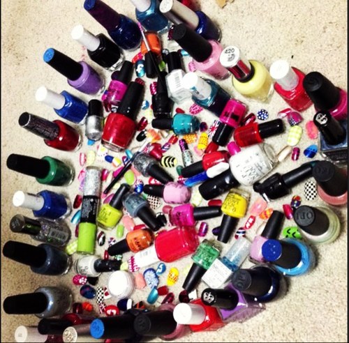 Hello my name is Sarah & I love to paint nails and be crazy so here is a blog just for that!!!