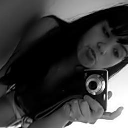 Sou ciumenta, boba, insegura, romântica, chorona, mandona, orgulhosa, irônica, sonhadora, exagerada e dramática. Gostou?  Follow-me.