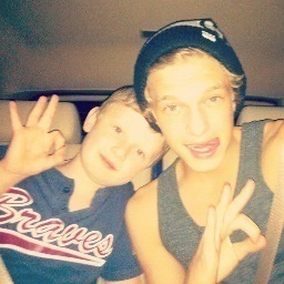 i LOVE @OneDirection and @CodySimpson and th @janoskians ! Cody made my dream come true by following me on the 07/1/12 i screamed soo loud :)