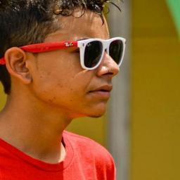 → EVOLUIR, PROSEGUIR,, DE CRIANÇA PRA HOMEM, MUDEI MINHAS IDÉIAS , SIGO EM FRENTE ,VOU PELA FÉ NÃO PELA SORTE , !