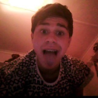 Follow please, i follow back and yeah;) #banter