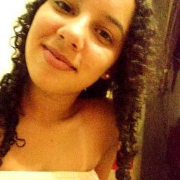 “Nada mais prazeroso do que ignorar gente fútil e com inveja. É como dizem: se falam mal de mim pelas costas, é sinal de que estou a frente.”