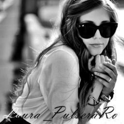 Laura_PulseraRo's profile picture. Biografia? Para que pussy quieres mi biografia? Lee mis tweets y lo sabras todo de mi.