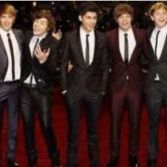 Niiiikii's profile picture. Hello my name is Niki I would love you to follow me on twitter everyone in one direction ♪