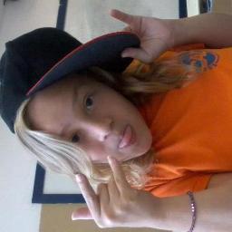 Sou verdadeira,nao gosto  de mentiras,Naum sou falza ,Amo minha familia,Nao vou fikar falando da minha vida no *Bio*