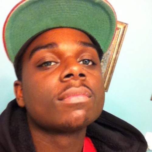 19 yr old layed back boy looking for love I make my own money therefore i dont need yours otha than dat im fun to be around HMU to know more