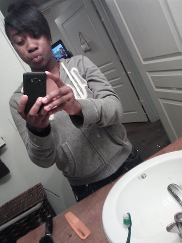Fuuck A Bio , Just Call Mee Fool Girl Foogazy World .
- YA BITCH ⇦⇧
