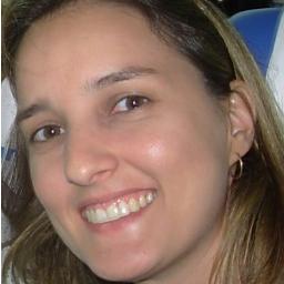 Enfermeira, Professora Universitária.
