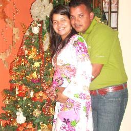 feliz feliz feliz, com mi bebe y mi familia, los amo.. son mi vida ♥