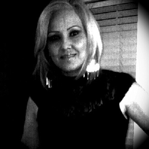 My name is Maria Reyes I have 5 kids and one grandbaby shes so adorable Im a pround happy mother/grandmother. : ) 3