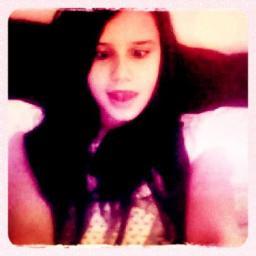 Beatriz e o gostoso do @justinbieber é meu marido :) bom agora bye pq o Justin ta me chamando pra ir pra cama Byeee povo