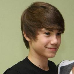 Leonino, Loiro dos olhos verdes, Feliz,fofo, sorridente, Amigos,  a unica coisa que eu quero é tirar um sorriso do seu rosto.#GORDO da @giovannabetto11 3