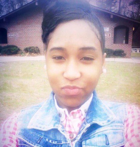 #PrettyGirl
#In A Relationship
#iLovePink
#im19