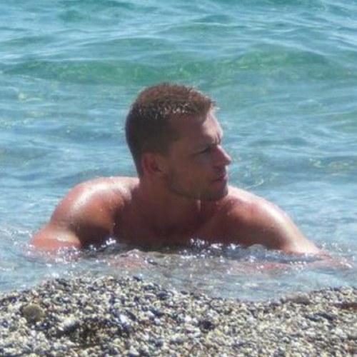 Business Director & Entrepreneur . Prone to bouts of mischievous behaviour, lover of a drink or two.