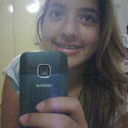 A esperança de que um dia o mundo e as pessoas melhorem continua sempre (: