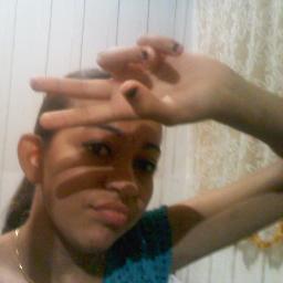 DenisedeFtima's profile picture. O mundo é louco desse geito,não adianta proucurar alguem perfeito ♪