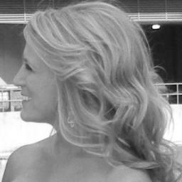 AnnaBartz's profile picture. Style Aficionado | Former Badger Heptathlete | Wisco Lover | PR Digidoll | Mktg Director @EVCOPlastics *views expressed are my own