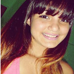 Elα é perfeitα, mαs tem inúmeros defeitos.
Elα fαlα αlto, gritα, dá gαrgαlhαdαs, mas se fαz de tímidα.
Elα é sαntα, mαs sabe provocαr ★ .