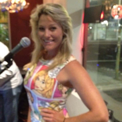 Lady who likes to make waves