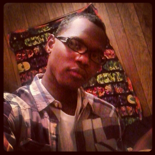 Fllm2real's profile picture. kool,real,funny