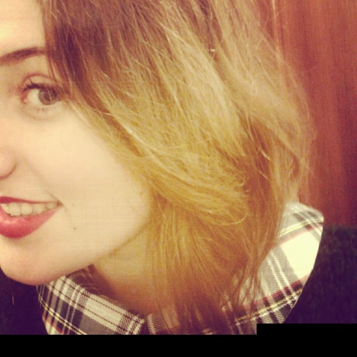 CristinaDalama's profile picture. Ama y ensancha el alma.