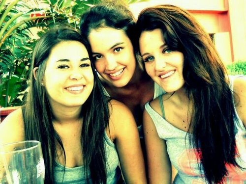 They should make music legal• #LoverOfMusic♥