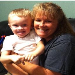 LoraineLee12's profile picture. 