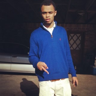 follow me & my sis @jadaoubre . she cole