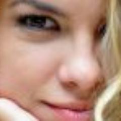 nao vou mudar por voce nem por ninguem nao importa se me ama ou me odeia!(@lua_blanco)