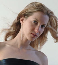 2 time Podcast Award Finalist, Doctor of Physical Therapy, exercise & health nut, podcaster, blogger, owner of In Stride Physical Therapy & Rehab.