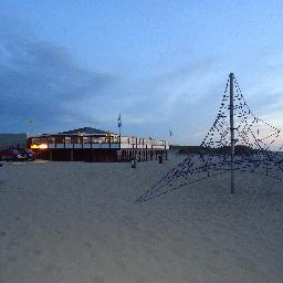 PaviljoenCside's profile picture. Strandpaviljoen C-side, (bedrijfs-) feesten, bruiloften, strandsporten, bbq's, kinderfeestjes, kitesurfschool, honden welkom, speeltoestel, uitgebreide kaart.