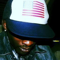 SHExCOLDxIM's profile picture. Knowledge is the idex for life and money can always pay a price!! Dats why I always pray at night!!