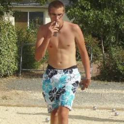 blond yeux morron 185 cm